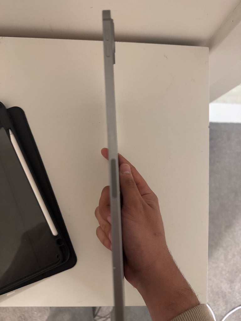 Ipad pro 4th generation + Apple Pencil 