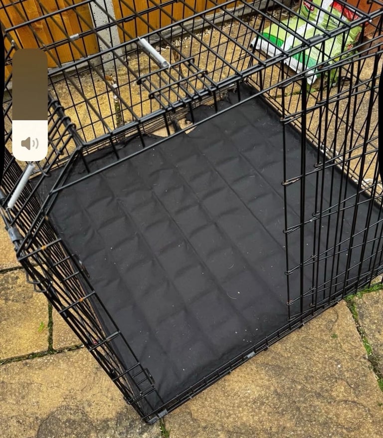 Let World Land Rover Discovery 5 dog cage crate with divider