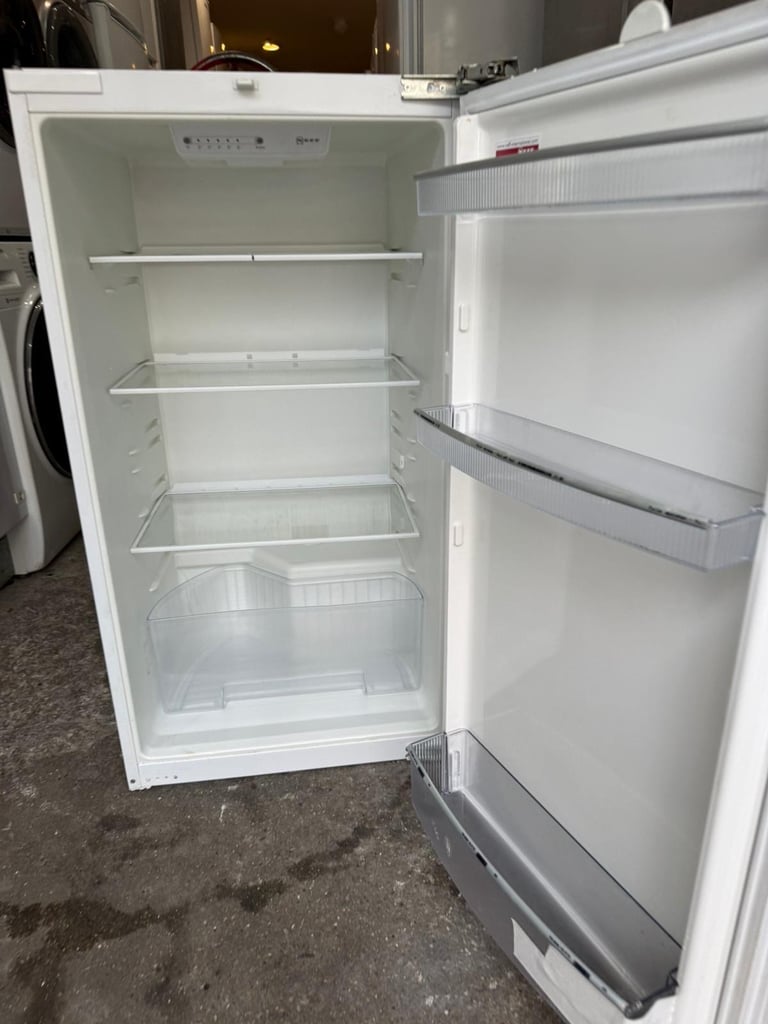 neff Integrated Underconter Only Fridgee With Free Delivery N Warranty 
