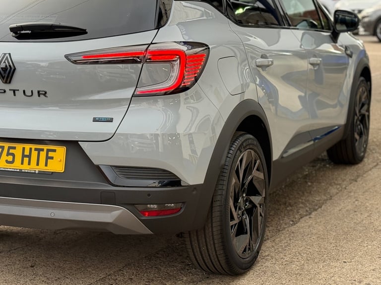 2025 Renault Captur 1.8 E-Tech Full Hybrid 160 Esprit Alpine 5dr Auto HATCHBACK PETROL/ELECTRIC A...