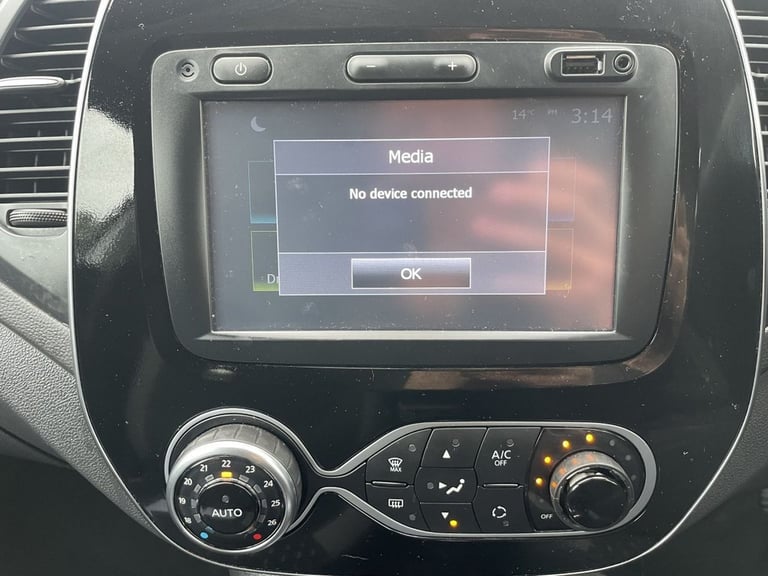 2018 Renault Captur 0.9 TCe ENERGY Dynamique S Nav SUV 5dr Petrol Manual Euro 6 (s/s) (90 ps) HAT...