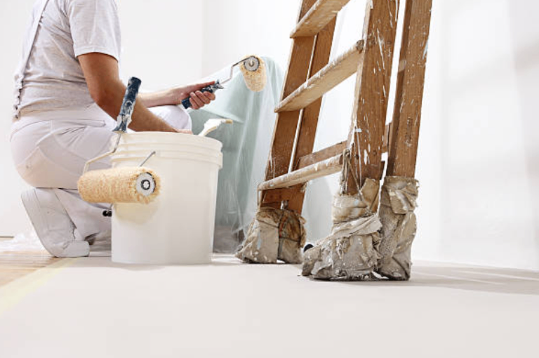 Paint & decor