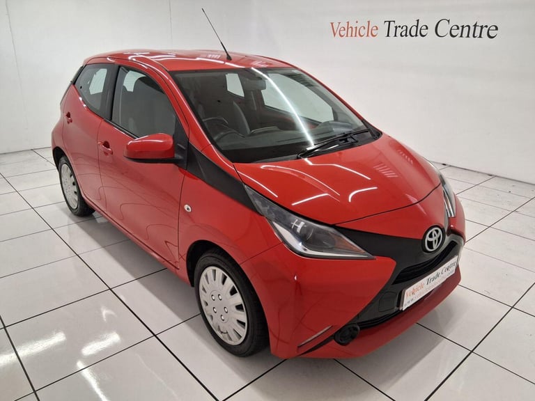 image for 2017 Toyota AYGO 1.0 VVT-i x-play Hatchback 5dr Petrol Manual Euro 6 (68 ps) HATCHBACK Petrol Manual