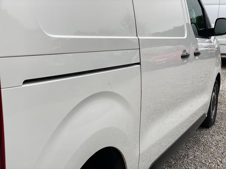 2019 Peugeot Expert 2.0 BlueHDi 1400 Professional Standard Panel Van MWB Euro 6 (s/s) 6dr PANEL V...
