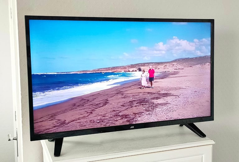 40" JVC SMART HD READY WIFI LED APPS TV FREEVIEW CATCH UP RC & LEGS TOP CONDITION -FREE DELIVERY