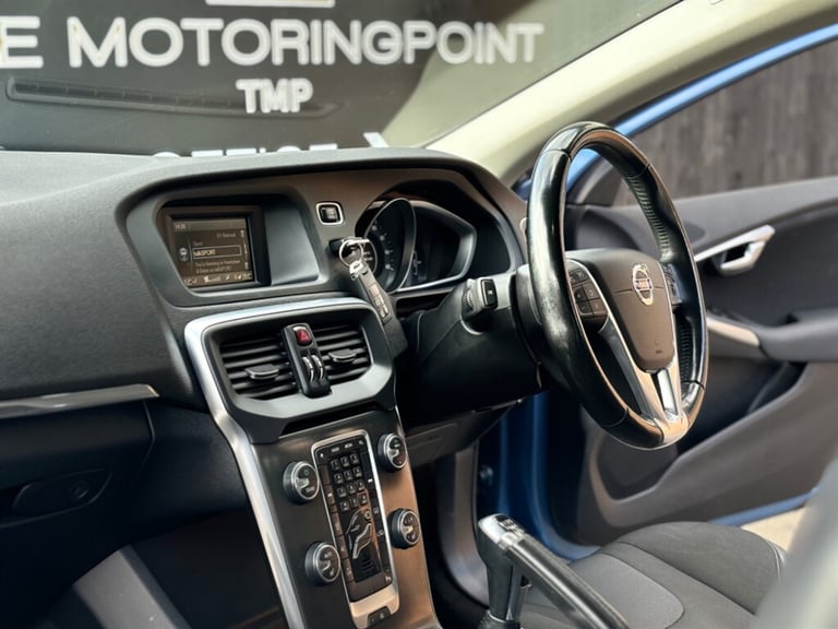 2015 Volvo V40 T2 SE 5dr HATCHBACK PETROL Manual