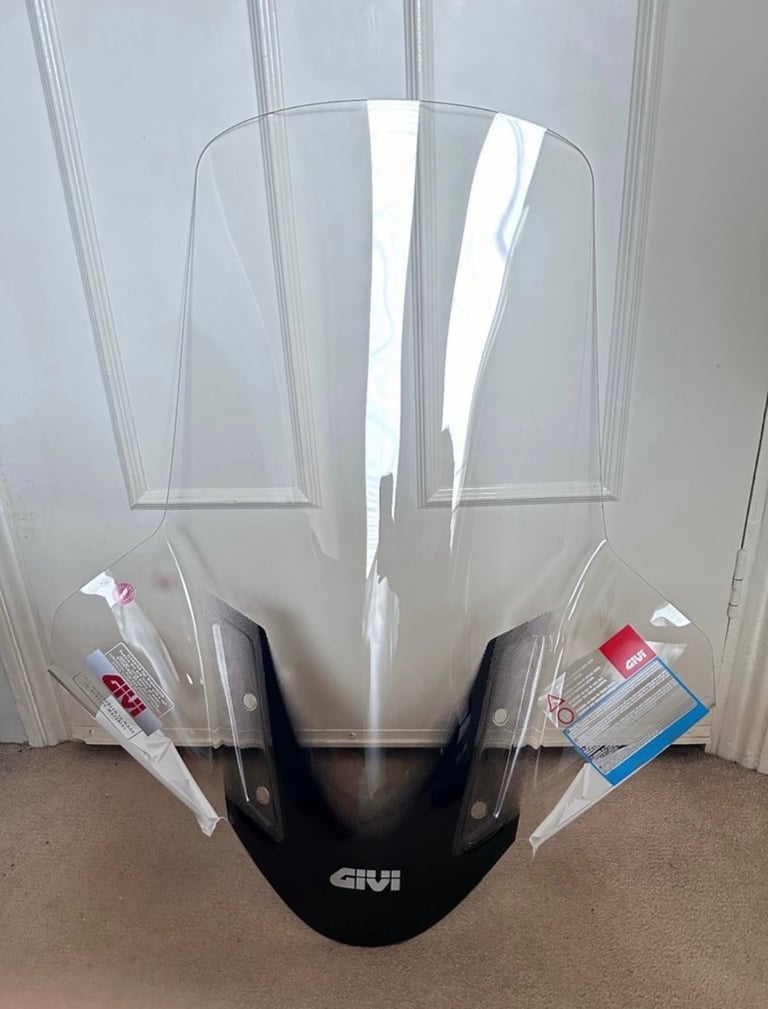 image for Yamaha Tricity 125 Givi Windshield 