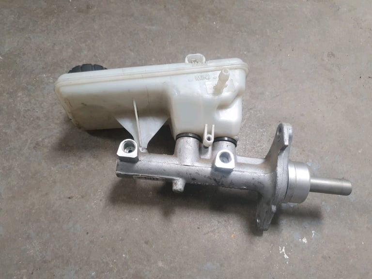 image for Vauxhall Vivaro master cylinder