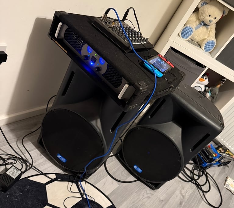 DB speakers PA with Amp power and mixer