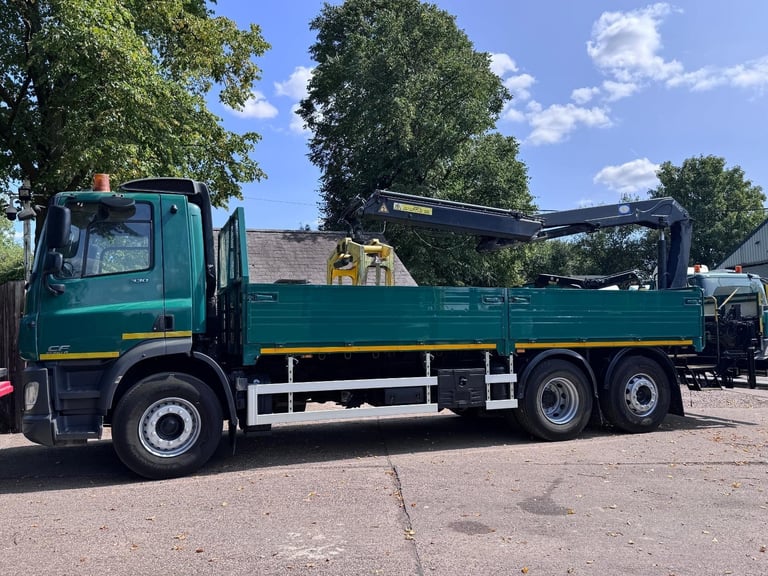 2015 DAF CF 75.330 D/S WITH HMF 1430 CRANE