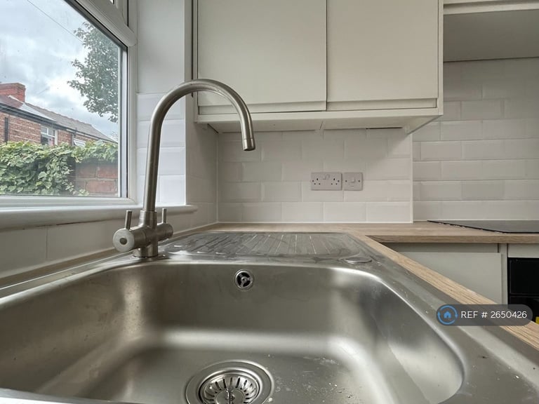 2 bedroom house in Brompton Road, Manchester, M14 (2 bed) (#2650426)