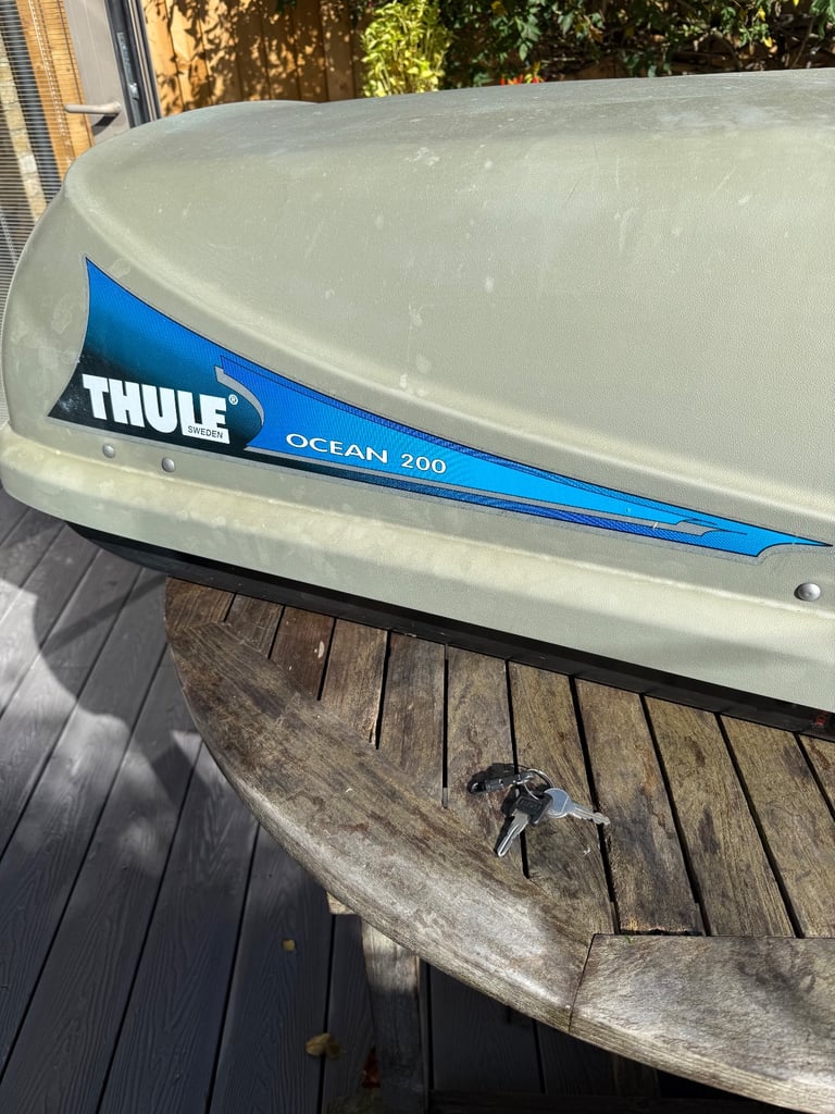 Car roof box, rails and fittings THULE
