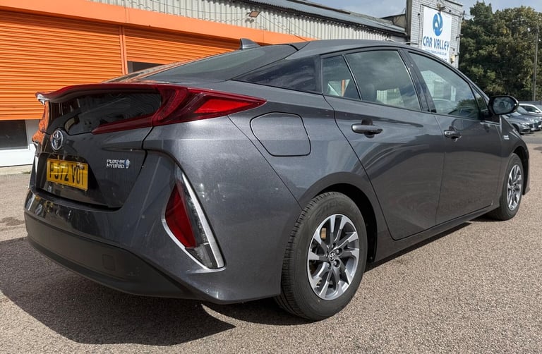 2022 Toyota Prius 1.8 VVTi Business Edition Plus 5dr CVT HATCHBACK PETROL/ELECTRIC Automatic