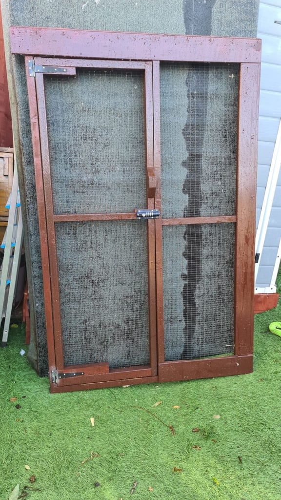 Cattery 8ft x 4 ft