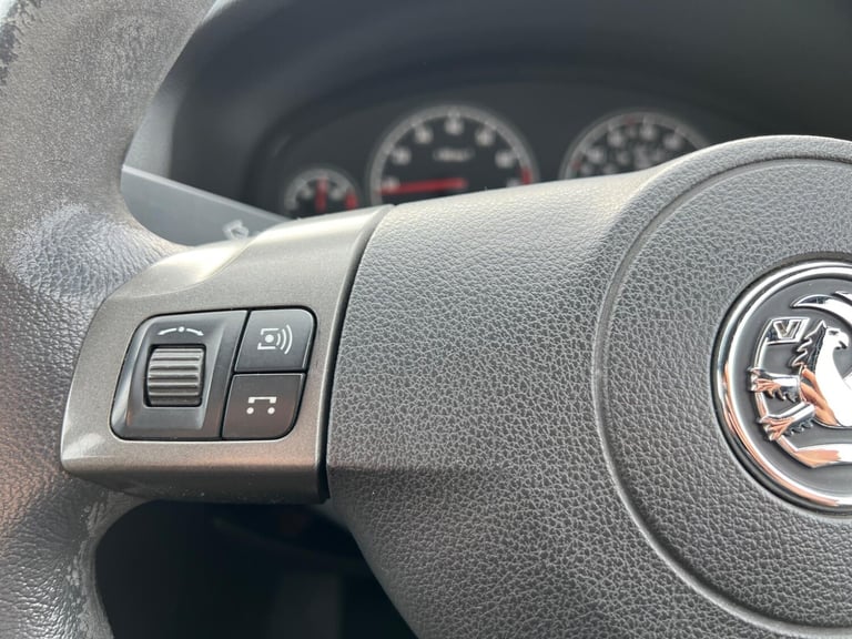 2008 Vauxhall Vectra 1.8 VVT Life 5dr HATCHBACK Petrol Manual