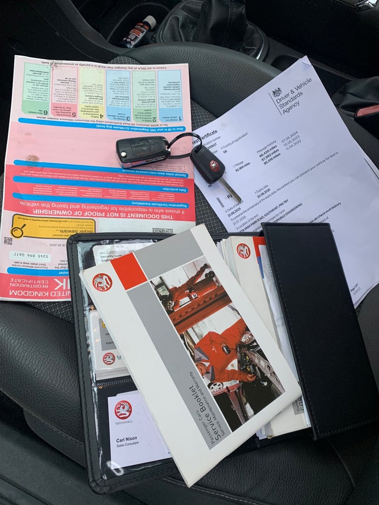 Vauxhall corsa 1.4 petrol , manual , 2008 - Image 13