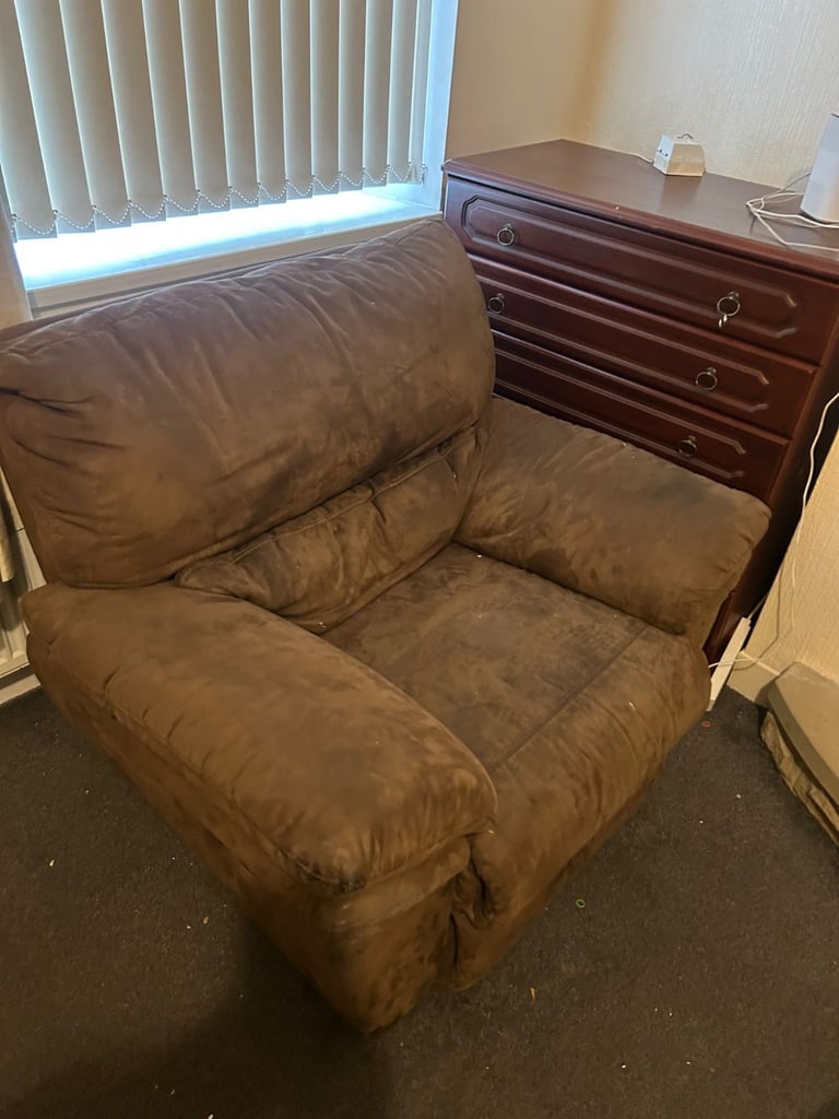 image for [FREE] Full Brown Leather Sofa Suite