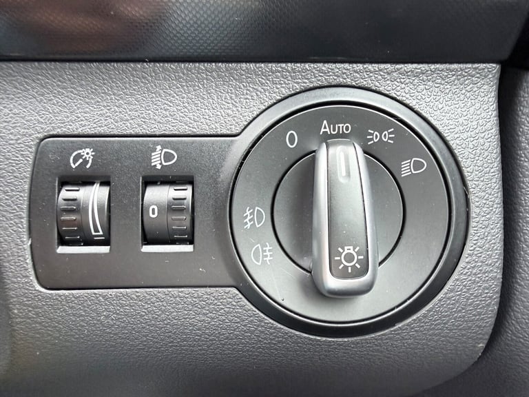 2012 Volkswagen Touran SPORT TDI BLUEMOTION TECH 7 SEATER MPV Diesel Manual
