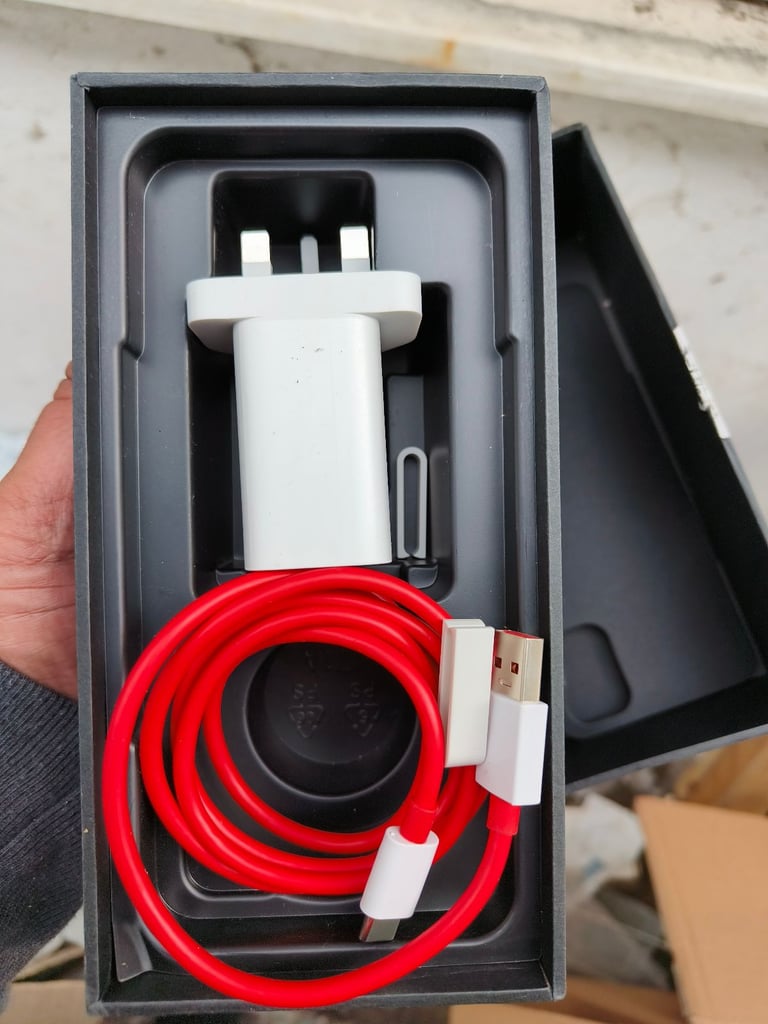 One plus N10 original charger - new