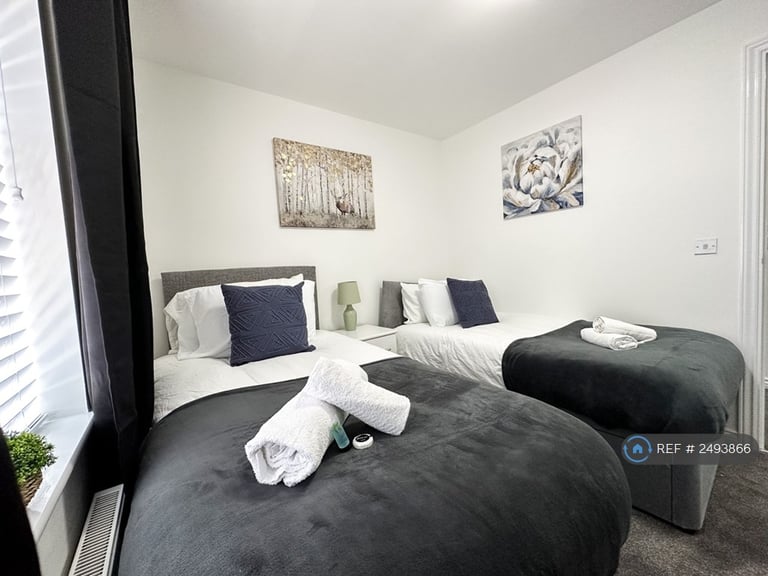 2 bedroom flat in Conyger Close, Great Oakley, Corby, NN18 (2 bed) (#2493866)