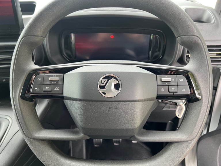 VAUXHALL COMBO CARGO 2300 1.5 TURBO D 130PS PRO L1 VAN 24 REG ONLY 2,300 MILES