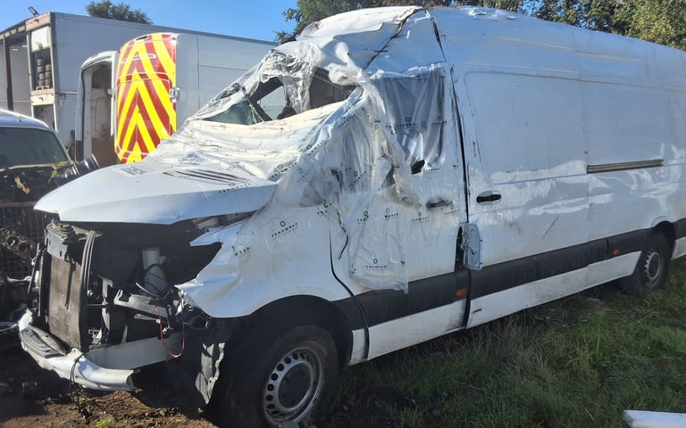 JUST IN FOR BREAKING- 2024 MERCEDES SPRINTER