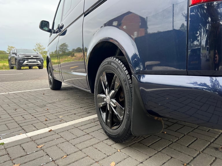 2015 Volkswagen Transporter 2.0 180PS Highline Kombi Van DSG WINDOW VAN Diesel Automatic
