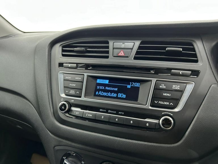 2016 Hyundai i20 1.2 SE Hatchback 5dr Petrol Manual Euro 6 (84 ps) F/S/H! 1 FORMER OWNER Hatchbac...