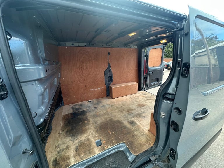 2022 Renault Trafic 2.0 dCi Blue SL28 Business+ L1 H1 Euro 6 (s/s) 5dr PANEL VAN Diesel Manual