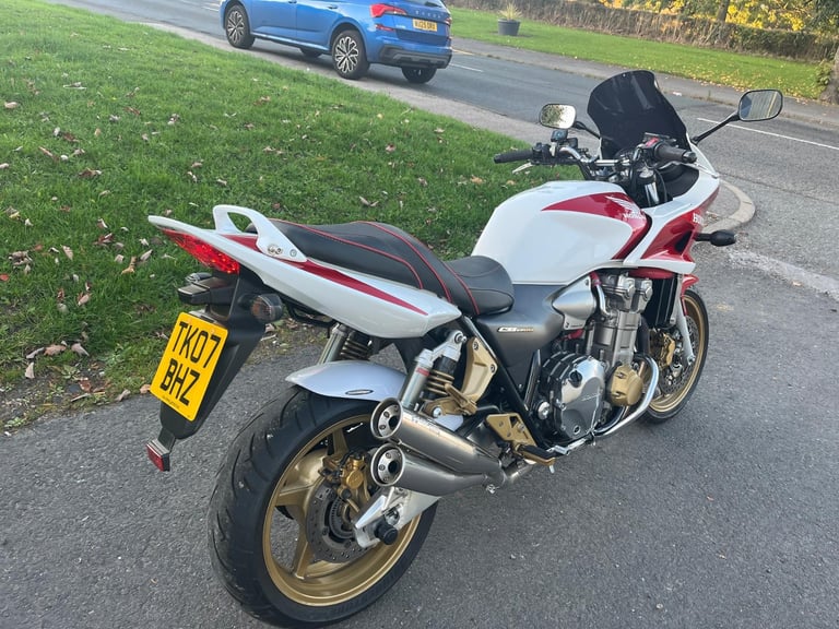HONDA CB1300SA-5, 2007(07), ONLY 10,547 MILES, FSH, STUNNING BIKE, £4995