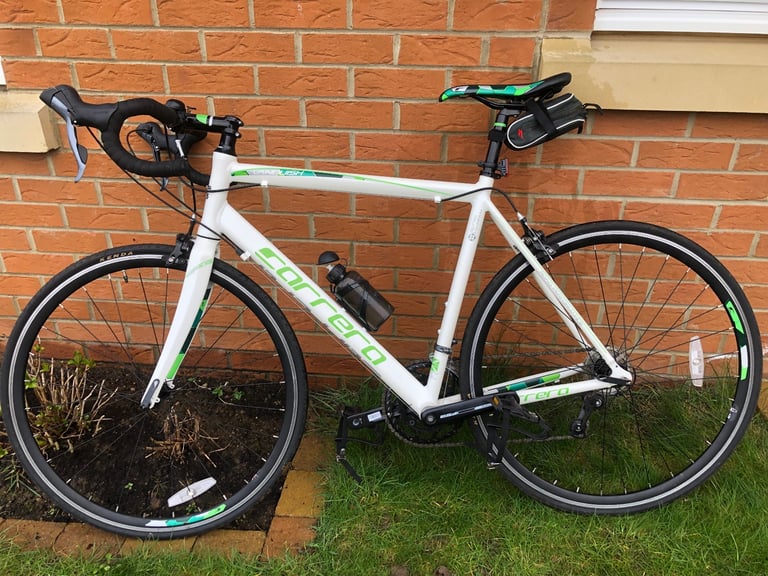 Carrera vanquish road bike Like NEW 700c white hybrid men’s man’s  bike large frame racing bike