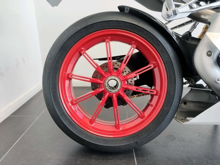 2015 MV Agusta F4 1000 White 1,135 Miles | £256 Dep & £256 pcm 7.9% APR