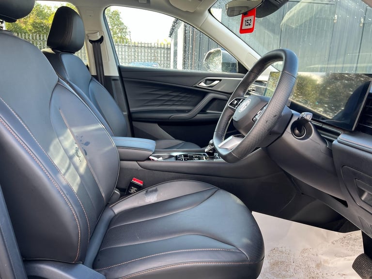 2025 MG MG HS 1.5 T-GDI Trophy DCT Euro 6 (s/s) 5dr ESTATE Petrol Automatic