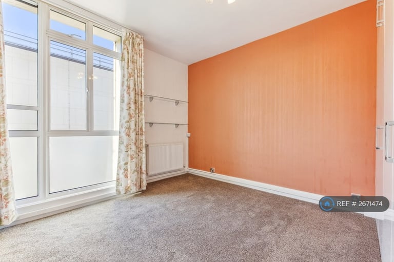 4 bedroom flat in Marlow House, London, W2 (4 bed) (#2671474)