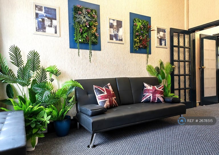 1 bedroom in Shay Lane, Halifax, HX2 (#2678515)