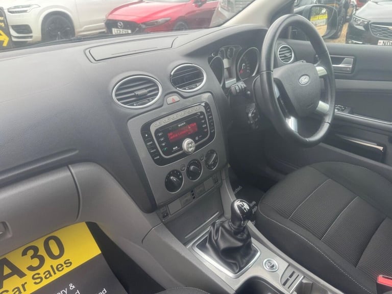 2011 Ford Focus 1.6 TDCi Titanium 5dr [110] [DPF] HATCHBACK DIESEL Manual