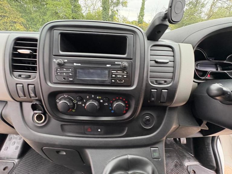 2017 Renault Trafic Trafic SL27 Business+ Energy dCi Panel Van DIESEL Manual