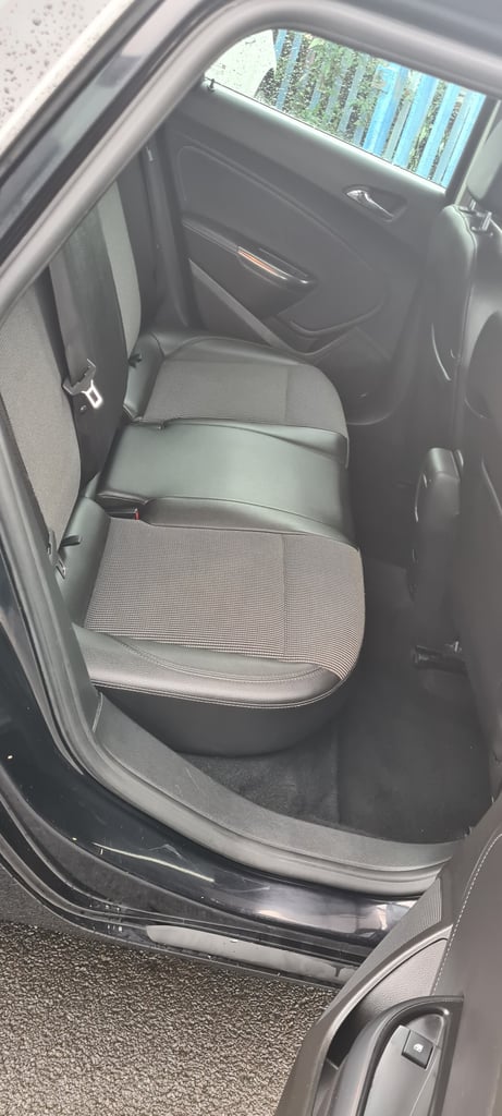 2011 Vauxhall Astra 1.6i 16V SE 5dr ESTATE Petrol Manual