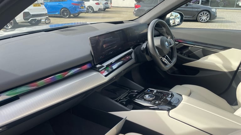 2025 BMW i5 250kW eDrive40 M Sport 84kWh 5dr Auto ESTATE ELECTRIC Automatic