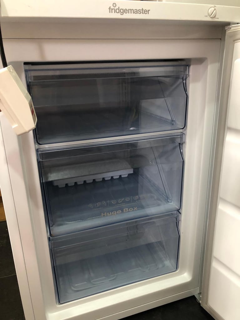 image for Fridge freezer (fridgemaster)