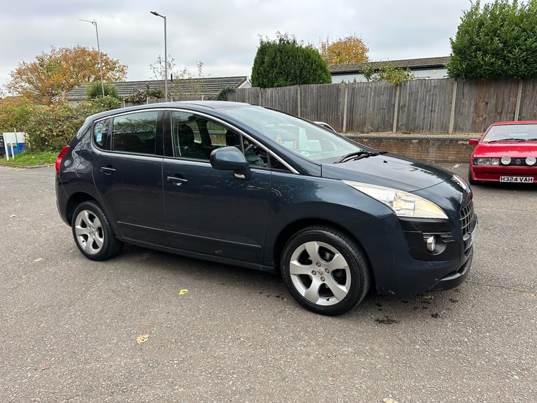 Peugeot, 3008, Hatchback, 2013, Manual, 1560 (cc), 5 doors