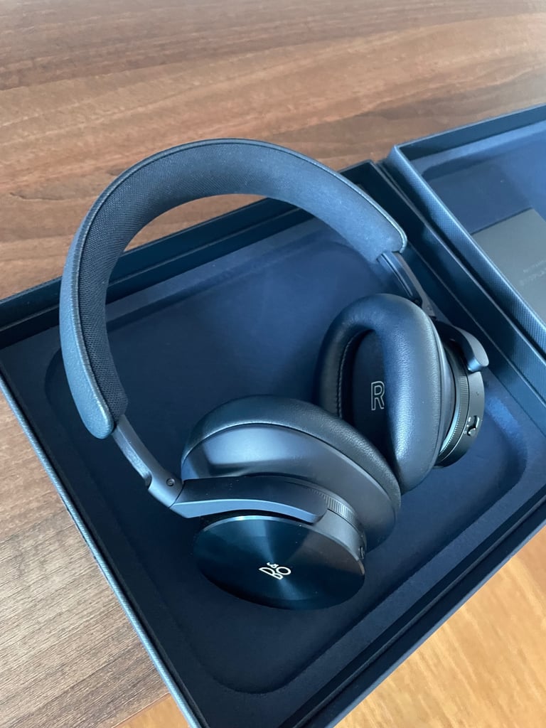 image for Bang & Olufsen Beoplay H95 Headphones 