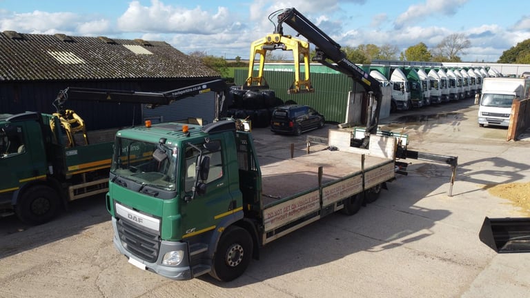 image for 2015 DAF CF75.330 D/S WITH HMF 1430 CRANE