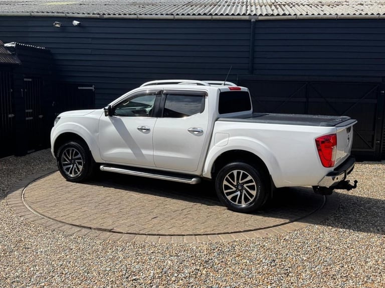 2018 Nissan Navara Double Cab Pick Up Tekna 2.3dCi 190 4WD PICK UP DIESEL Manual