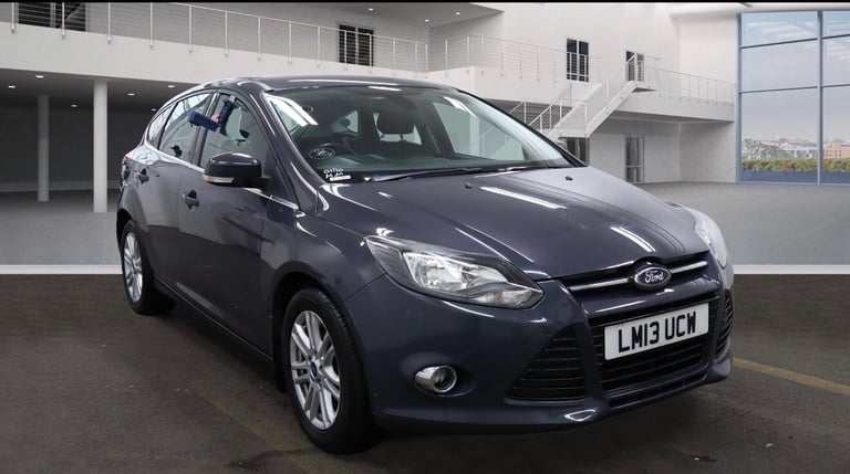 image for 2013 FORD FOCUS 1.6 TITANIUM AUTO POWESHIFT 5 DOOR HATCHBACK GREY LOW MILEAGE 