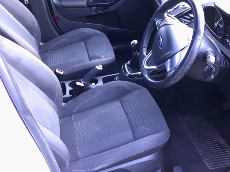Ford Fiesta 1.25 82 Zetec 5dr Petrol