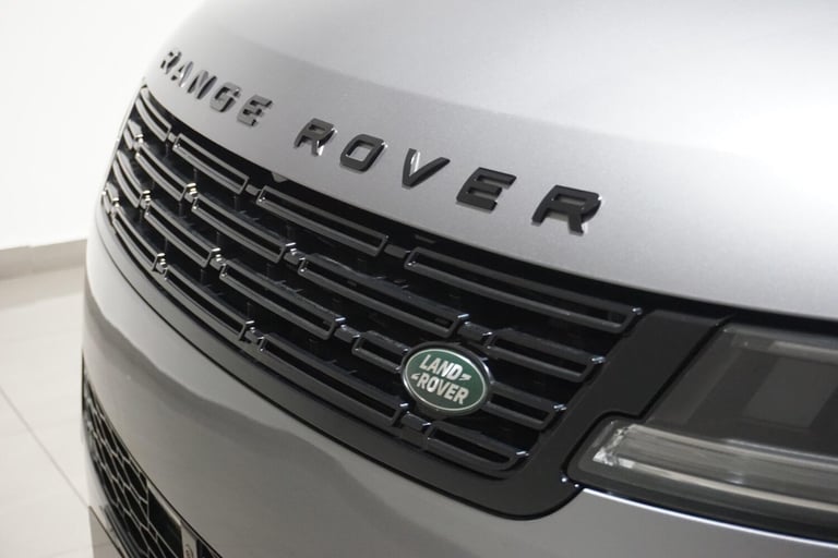 2023 Land Rover Range Rover Sport 3.0 D300 MHEV Dynamic SE SUV 5dr Diesel Auto 4WD Euro 6 (s/s) (...