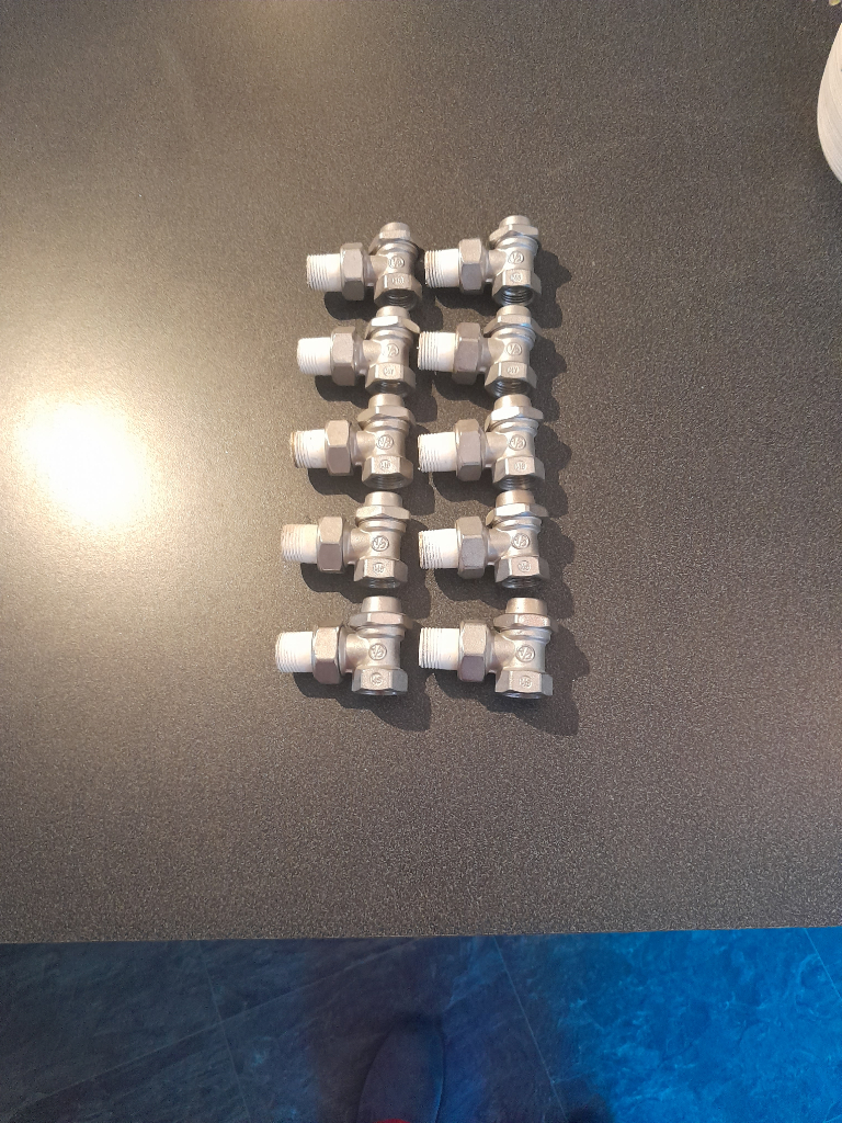 10 NEW 1/2 Inch Female Lockshield Valves