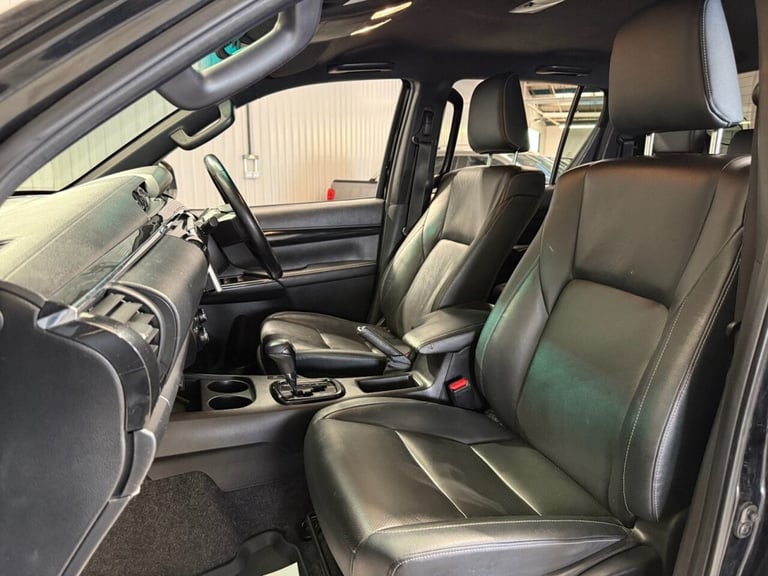 2018 68 TOYOTA HI-LUX 2.4 D-4D INVINCIBLE X PICKUP DOUBLE CAB 4DR DIESEL AUTO 4W