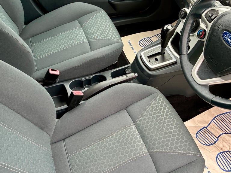 2009 Ford Fiesta 1.4 Zetec Hatchback **Automatic - 38,000 Miles - 1 Owner**
